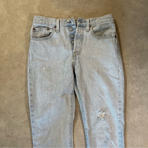 Levi's 501 Light Blue Denim Jeans. Button fly. Rips. Size 27. Leg 28. Like new - Picture 5 of 9
